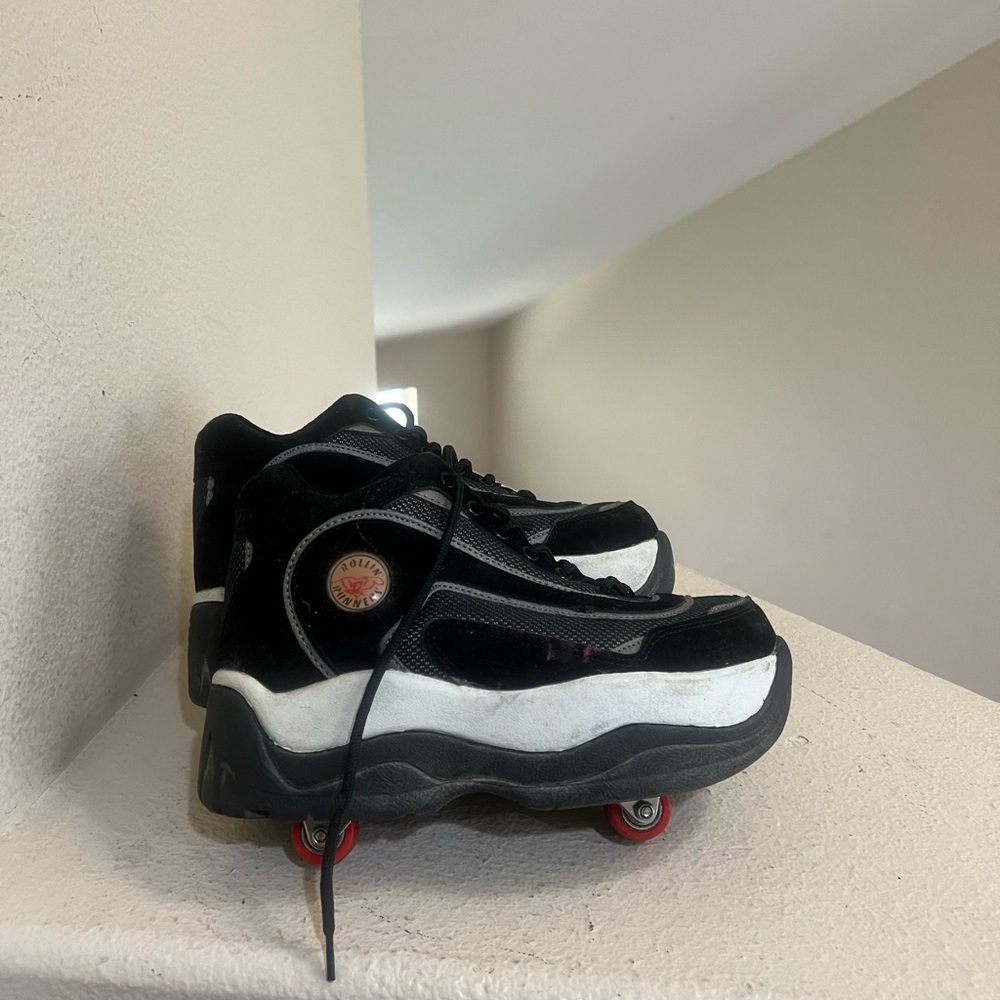 Roller Platform  Tennis Shoes Wheels Roller Skates Y2K Rollin Runners M 9 /‎ W11